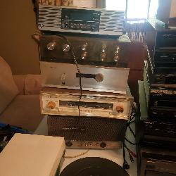 VINTAGE ELECTRONICS TURNTABLES & VINYL 