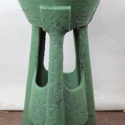 Lot # : 44 - Roseville Matte Green Pedestal Base
