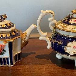 A - 2 VINTAGE HAND PAINTED TEAPOTS (A112)