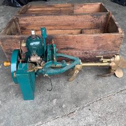Antique Evinrude Single Cylinder Hand Crank Brass Outboard Motor w/ Original Crate - Great Condition