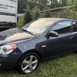 Lot # : 128 - 2009 Hyundai Accent- Only 40K Miles