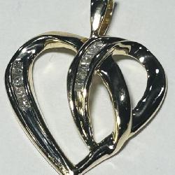 10KT YELLOW GOLD DIAMOND HEART PENDANT 1.70GRS