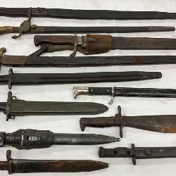 SWORDS/DAGERS MILITARY COLLECTION