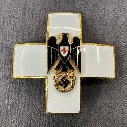 RARE GERMAN MEDICAL OFFICERS BADGE 