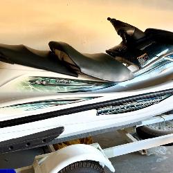 2001 Yamaha WaveRunner XL800 and Carson Trailer 