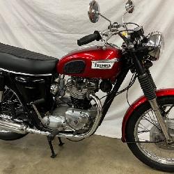 Triumph Bonneville T120 Motorcycle with Red and Chrome Finish, Twin Cylinder Engine, Dual Exhaust 