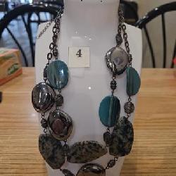Paparazzi rock necklace