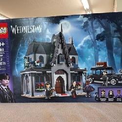 LEGO Wednesday Morticia's Cottage