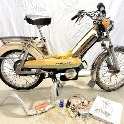 Lot # : 69 - 1970's Peugeot 103 Moped W/ Manual & Parts