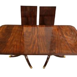 Lot 512:Beautiful Maitland Smith burl mahogany dining room table with 2 20