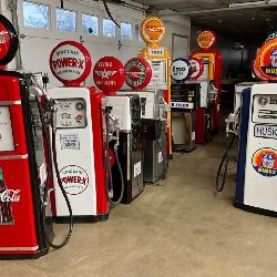 COLLECTION GAS PUMPS WITH GLOBES