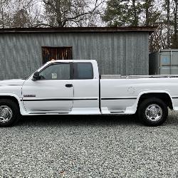 1995 Dodge Ram 2500 12-Valve Cummins Turbo Diesel 2WD Pickup