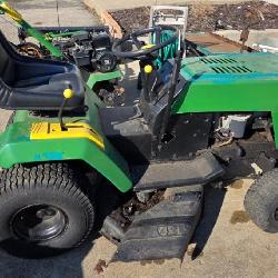 John Deere Riding Lawn Mowers