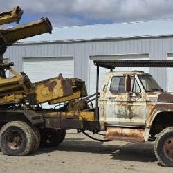 1974 Ford Tree Spade Truck. V8 Five Speed. VIN