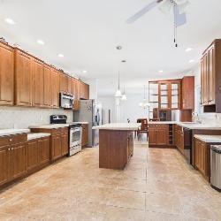 2229SQ FT SPACIOUS KITCHEN