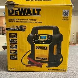 DEWALT 1600 Peak Amp Jump Starter with Digital Compressor