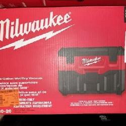 Milwaukee M18 0880-20 2 gal Cordless Shop Vacuum 