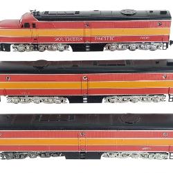 Athearn Southern Pacific Daylight Alco PAI Diesel & 2 Dummy's PBI