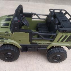 Huffy Blockade Tactical Truck 12v Ride On