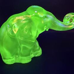 Lot # : 49 - Lenox Imperial Glass Green Uranium Elephant