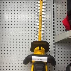 DeWalt 20V MAX DCHT820B 22 in. 20 V Battery Hedge Trimmer 