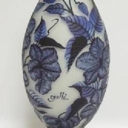 1008	LARGE CONTEMPORARY CAMEO ART GLASS VASE, APPROXIMATELY 20 IN H