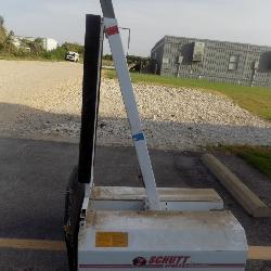 SCHUTTS SPORTS PORTABLE BASKETBALL HOOP ( with 5 bags of concrete)