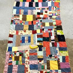 Lot # : 219 - Vintage Patchwork Quilt