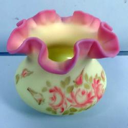 Vintage Fenton Burmese Uranium Glass Ruffled Vase, Approx 4