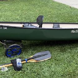 Lot # : 66 - Old Town Three Seater Canoe W/ Paddleboy++
