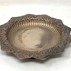 Antique Tiffany & Co. Sterling Silver Dish With Repousse Floral Rim. 219g.