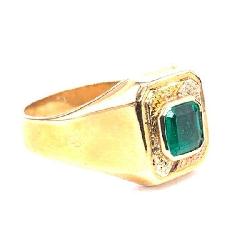 Mens 18k Gold Ring With Large Colombian Emerald.