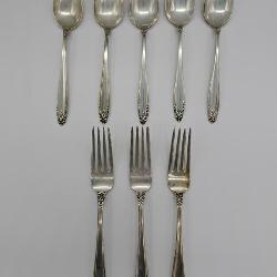 Set of 5 Spoons and 3 International Sterling Prelude flatware. 10.75 ounces. Total Weight.