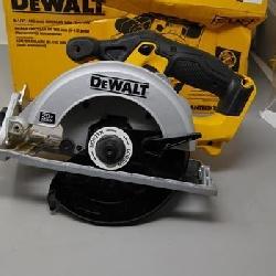 DEWALT DCS391 20-volt Max 6.5in Cordless Circular Saw 